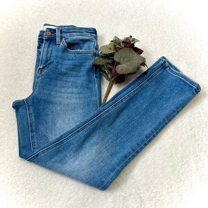 Vervet Blue Light Wash Straight Leg Jean - Size 25